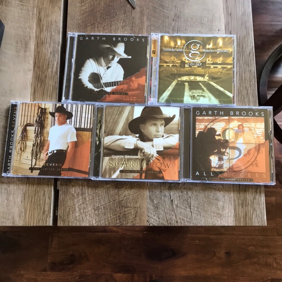 Garth Brooks The Limited Series - Picture 4 of 5